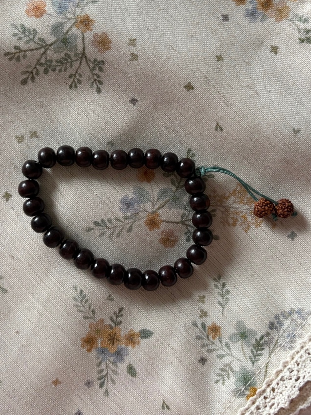 EUC Vintage Buddhist Prayer Bead Bracelet Wrist Mala Reddish Brown Beads Calming